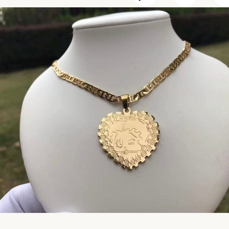 Rollie Heart Frame Necklace