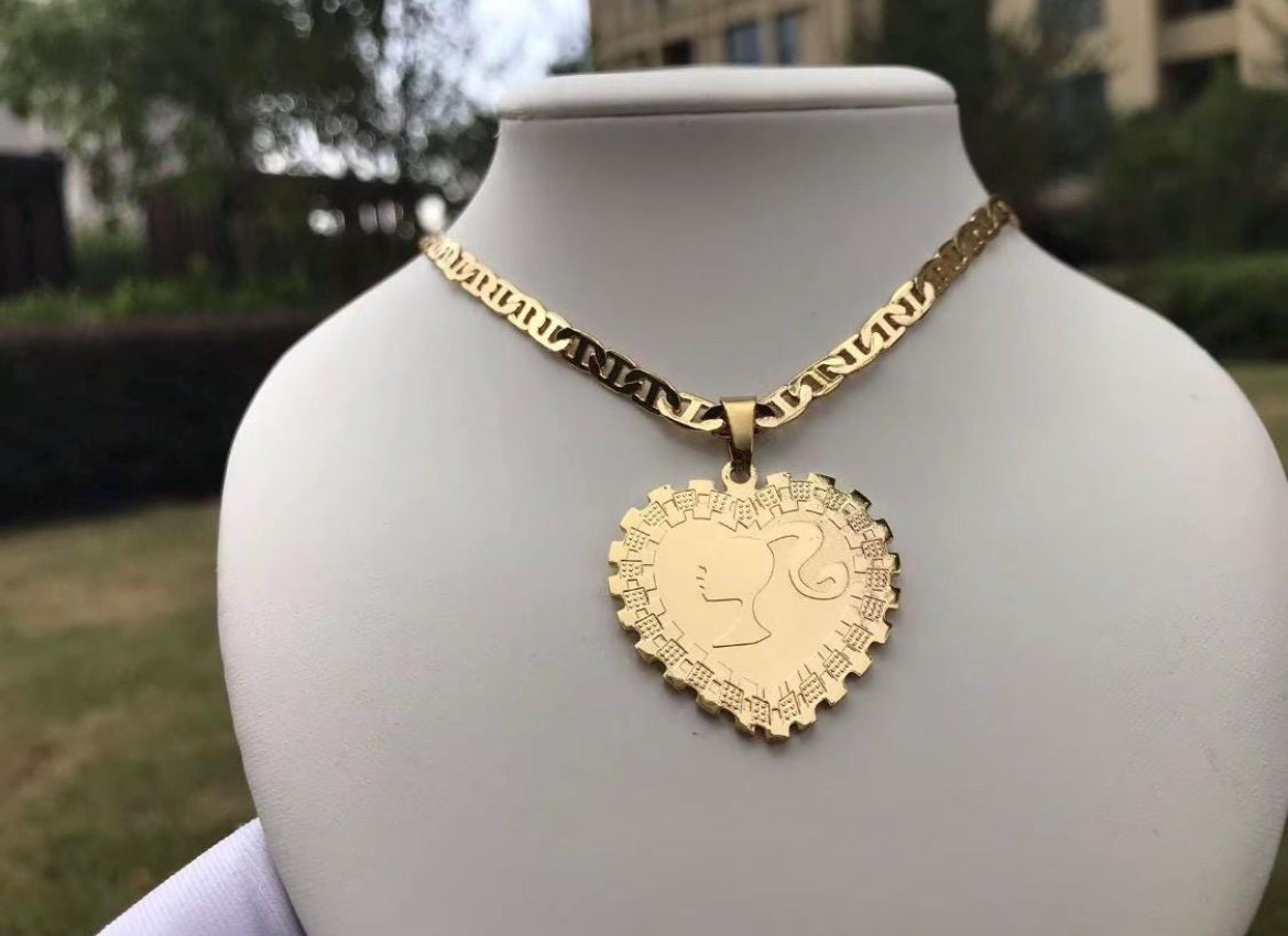Rollie Heart Frame Necklace